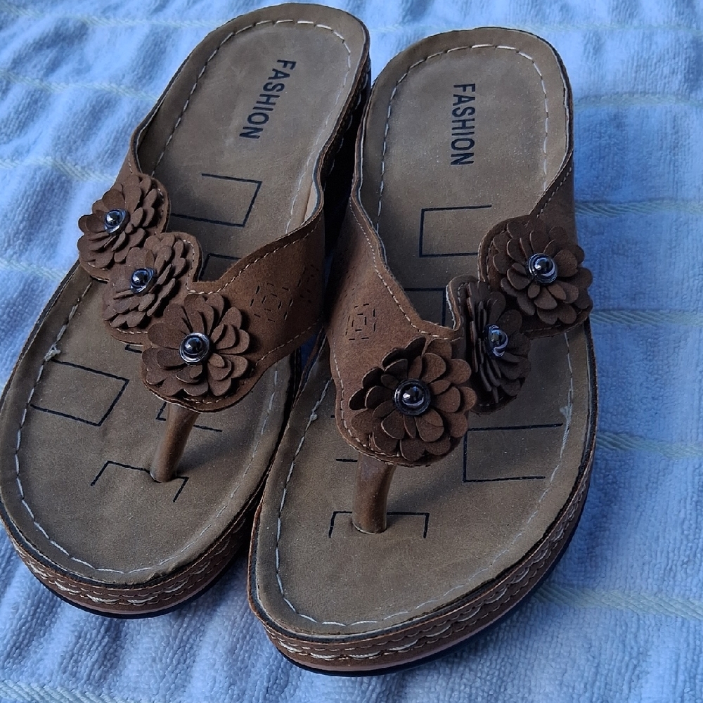 Brown Floral Women's Sandals